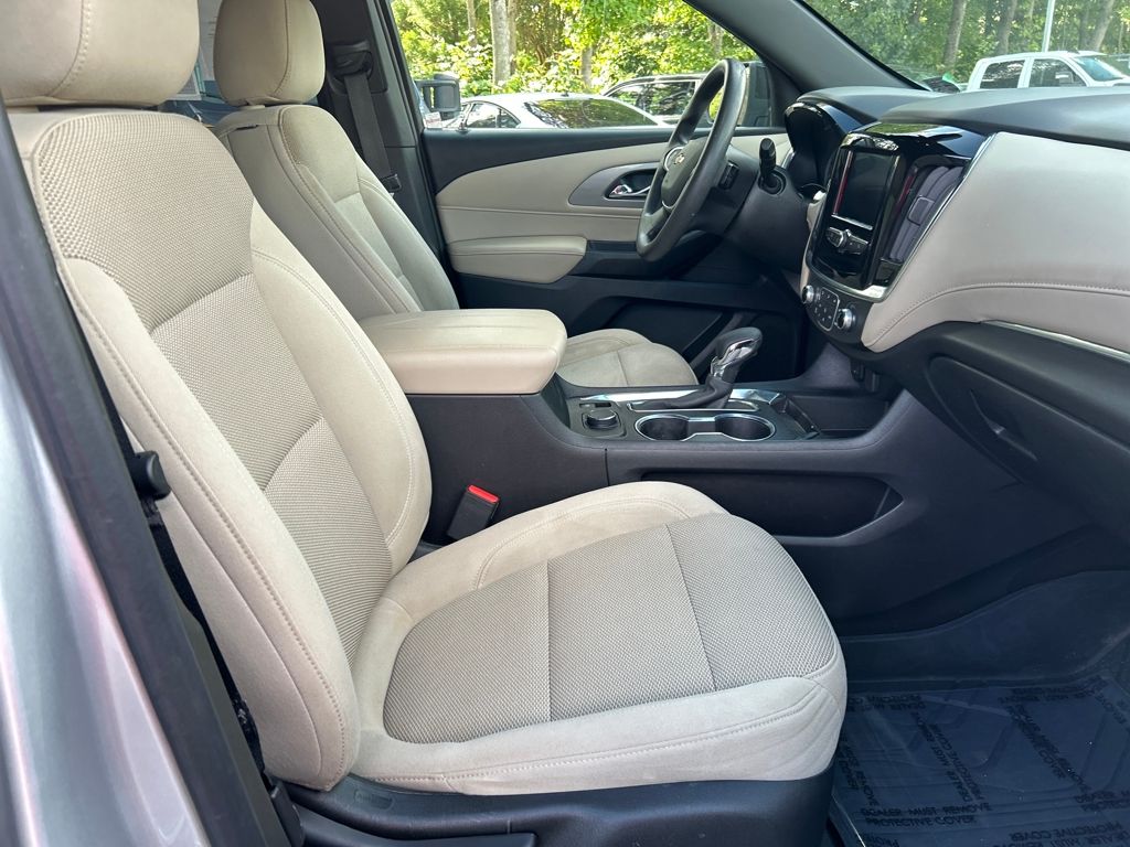 2022 Chevrolet Traverse LS photo 23