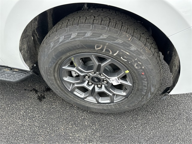 2025 Ford Expedition photo 8
