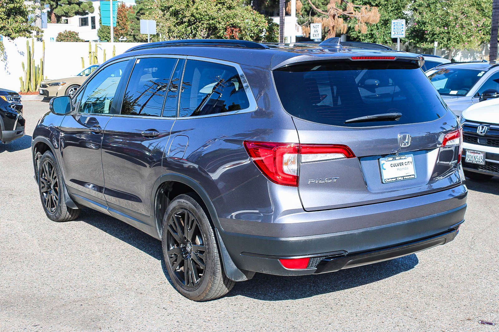 2022 Honda Pilot SE photo 2
