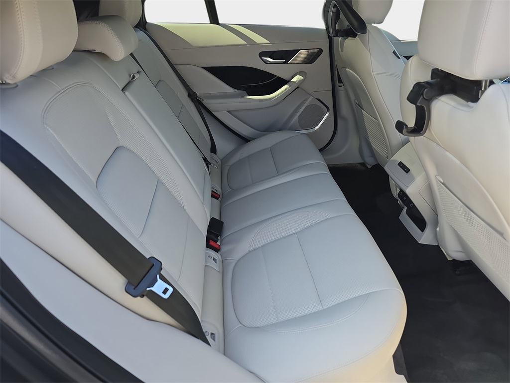2024 Jaguar I-PACE HSE photo 11