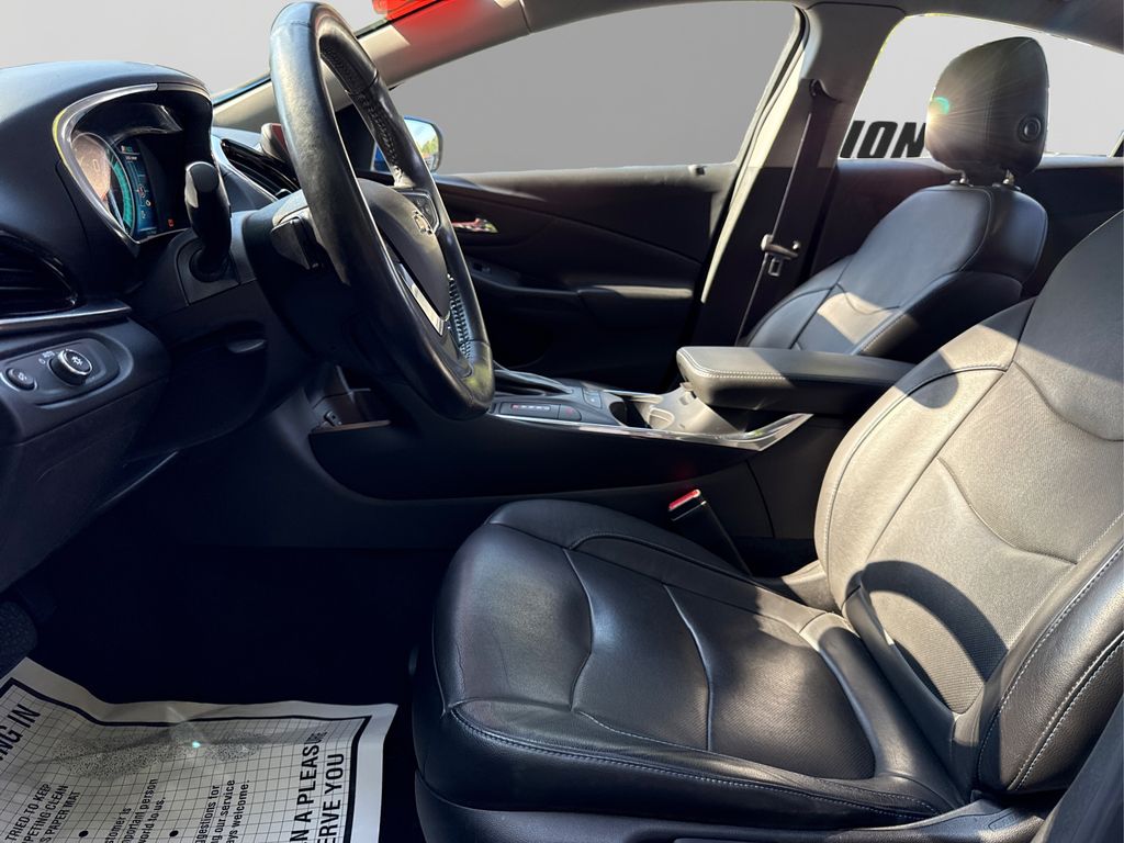 2016 Chevrolet Volt Premier photo 9