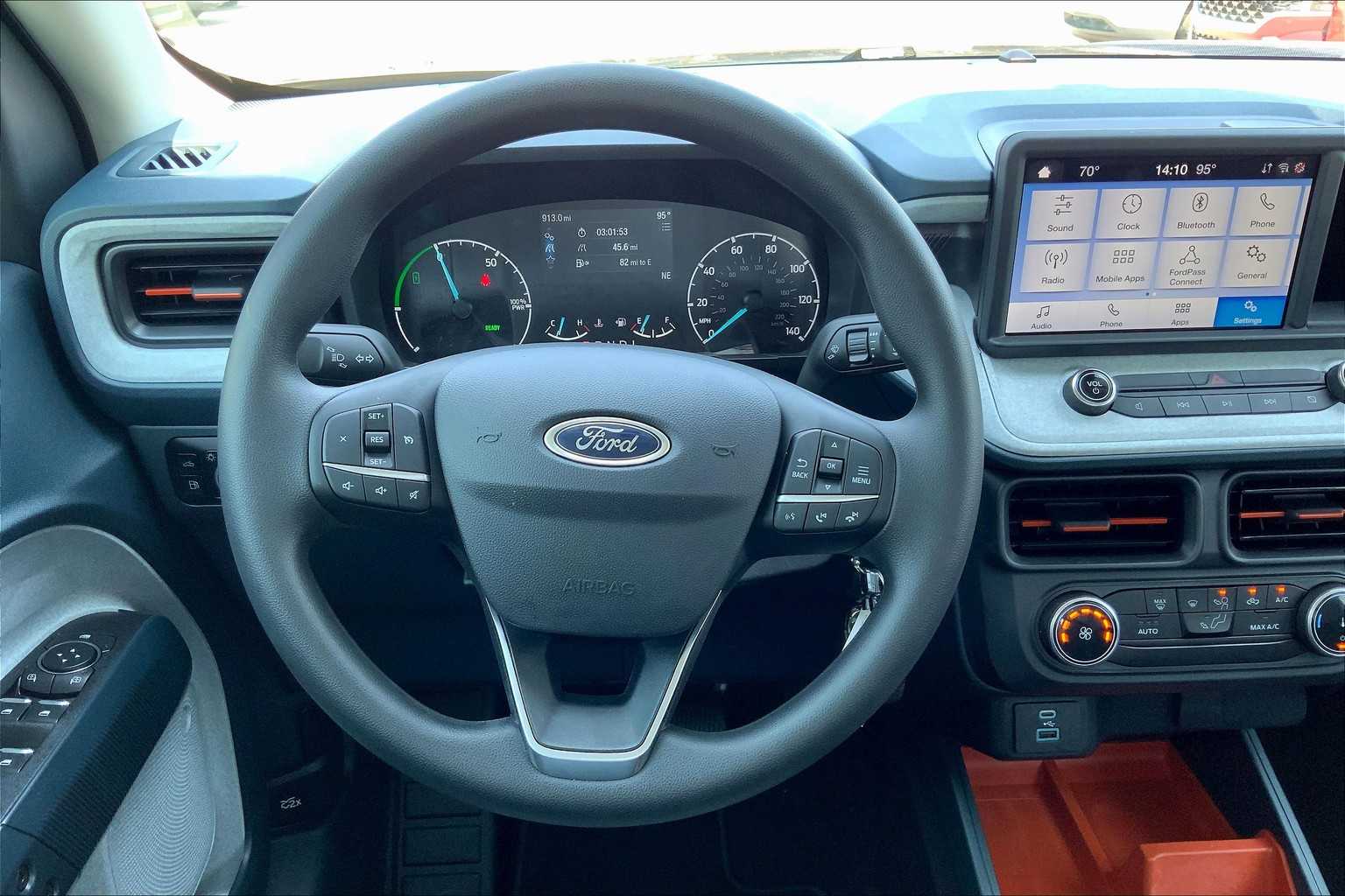 2024 Ford Maverick XLT photo 5