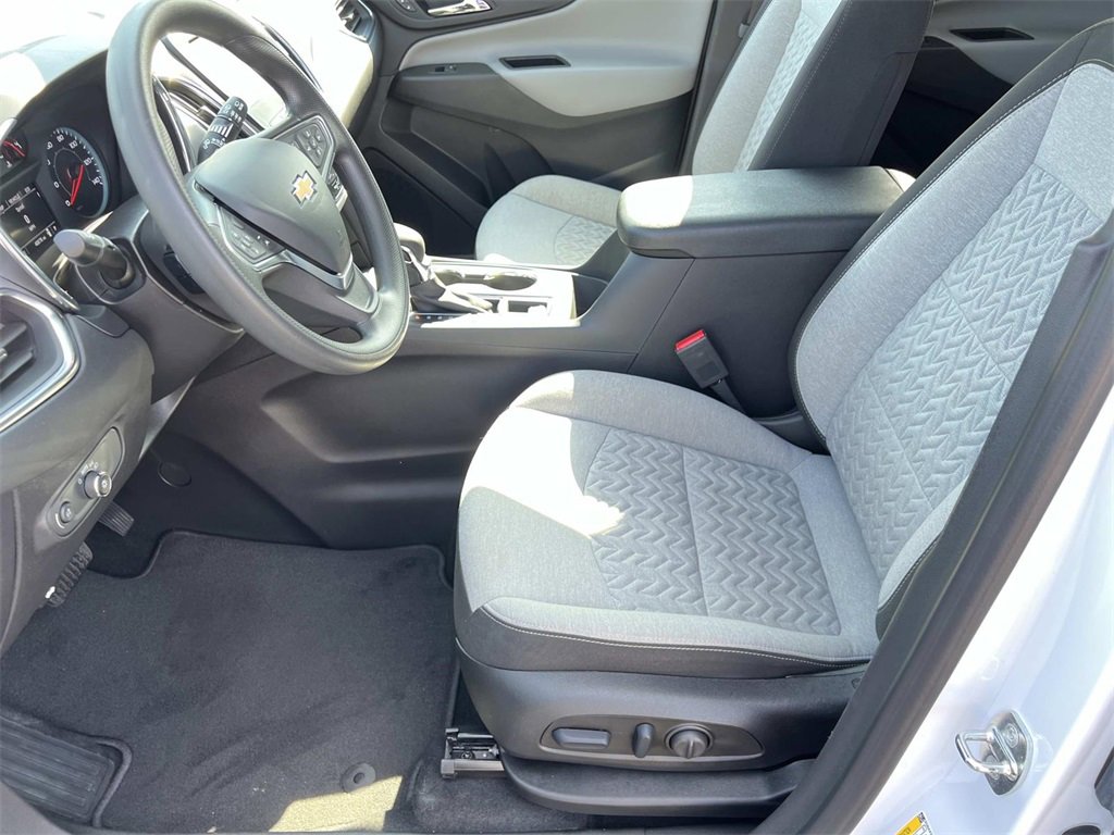 2023 Chevrolet Equinox LS photo 14