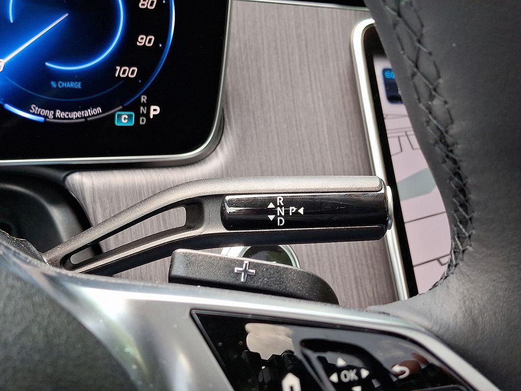 2025 Mercedes Benz 350 4MATIC photo 11