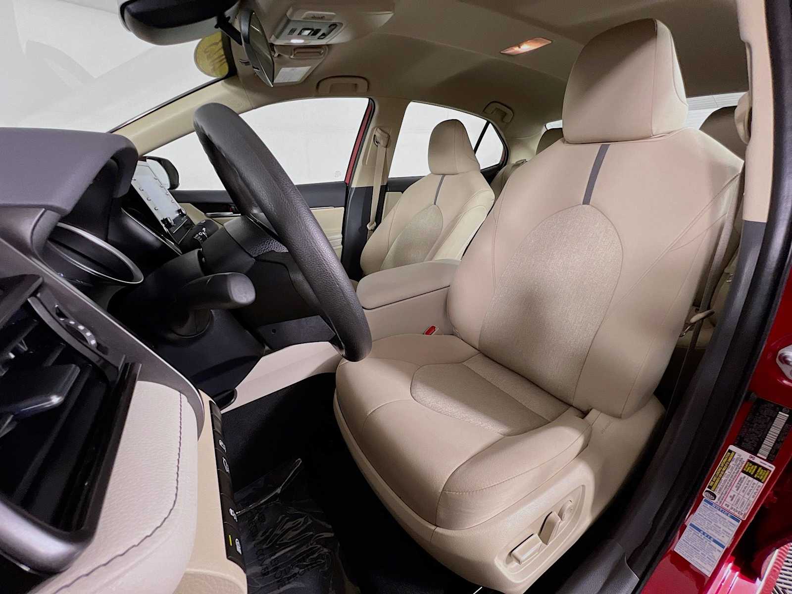 2023 Toyota Camry LE photo 18