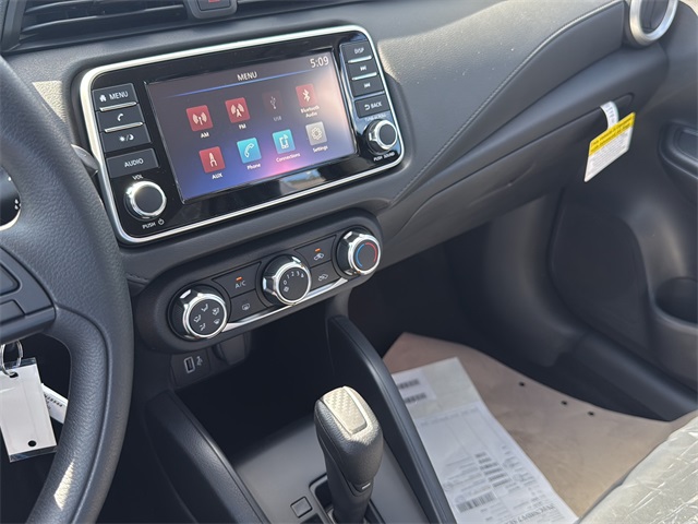 2025 Nissan Versa 1.6 S photo 22