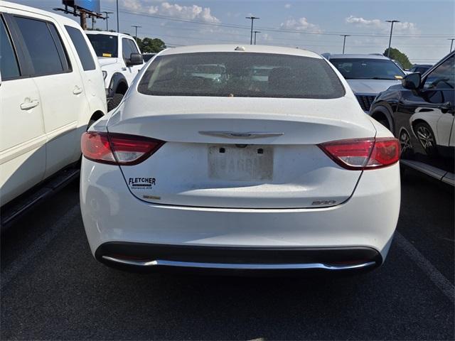 2015 Chrysler 200 Limited photo 3