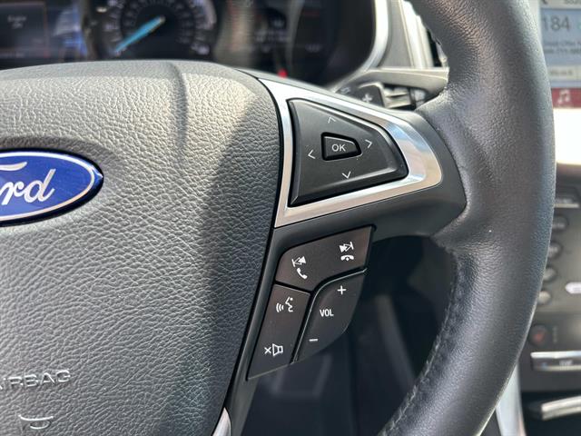 2017 Ford Edge Titanium photo 30