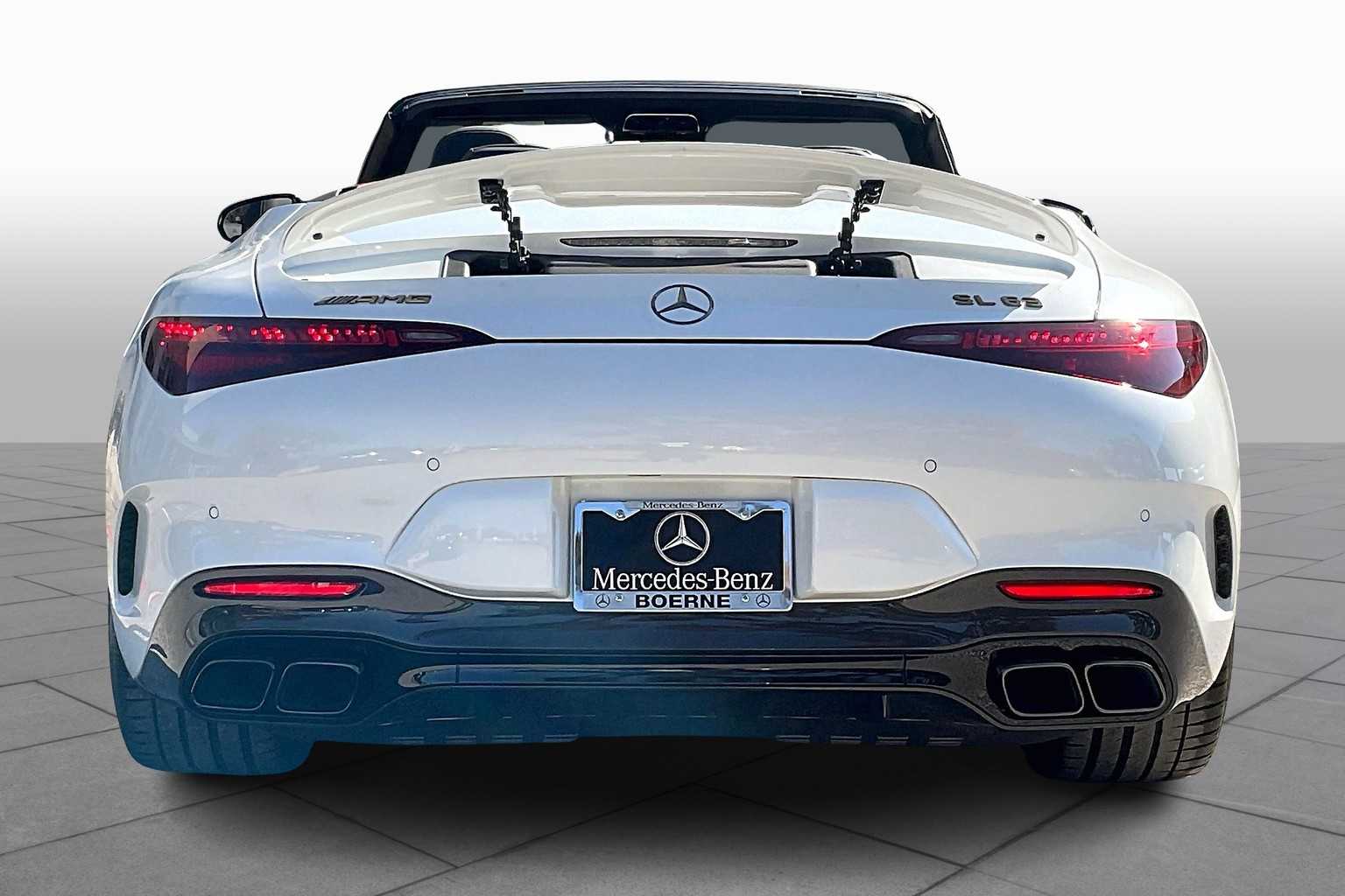 2023 Mercedes Benz SL AMG 63 photo 4