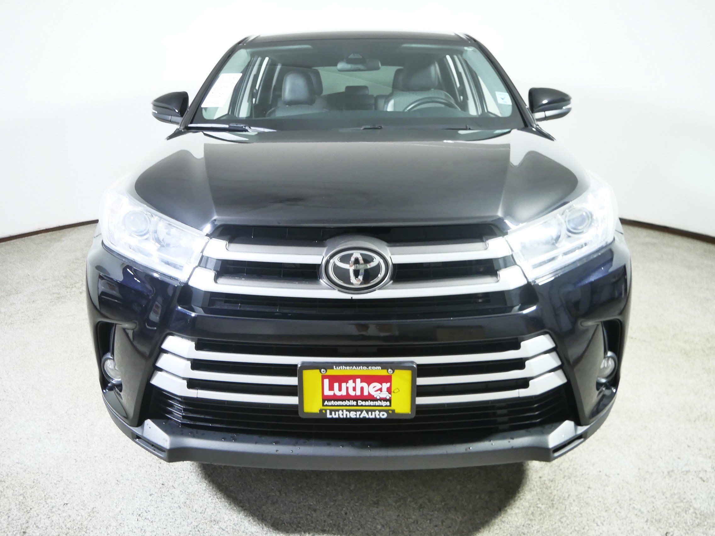 Used 2019 Toyota Highlander LE Plus with VIN 5TDBZRFH2KS739807 for sale in Waite Park, Minnesota