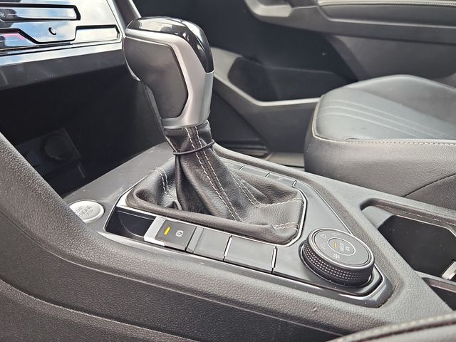 2022 Volkswagen Tiguan SE R-Line Black photo 16