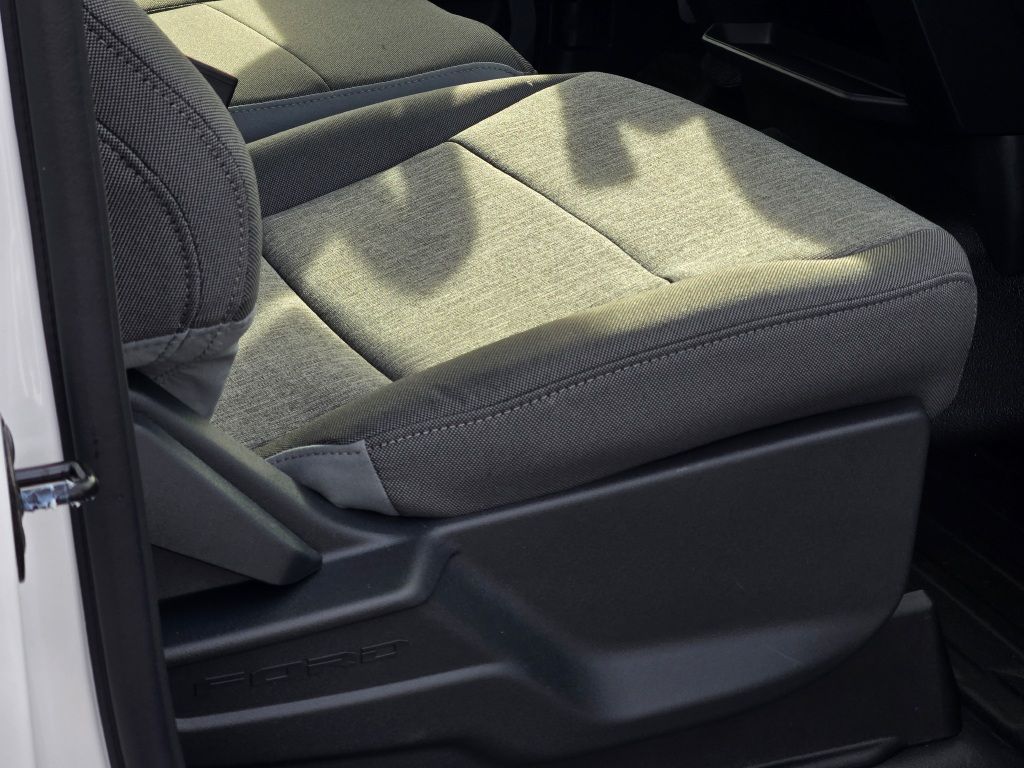 2025 Ford F-150 XL photo 5