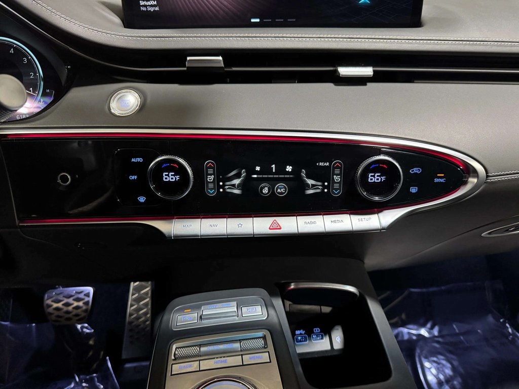 2025 Genesis GV70 2.5T Sport Prestige photo 17
