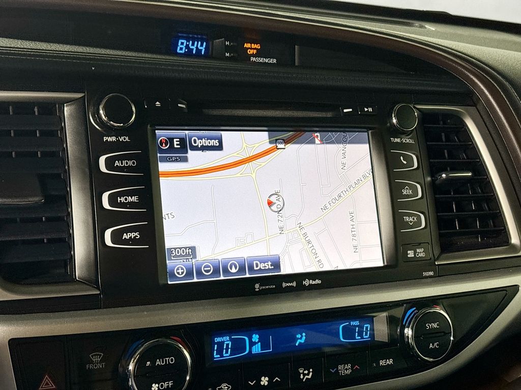 2019 Toyota Highlander XLE photo 13