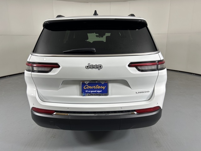 2025 Jeep Grand Cherokee Laredo Altitude photo 6