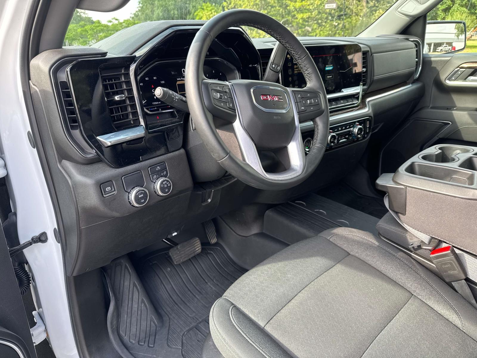 2024 Gmc Sierra 1500 Elevation photo 14