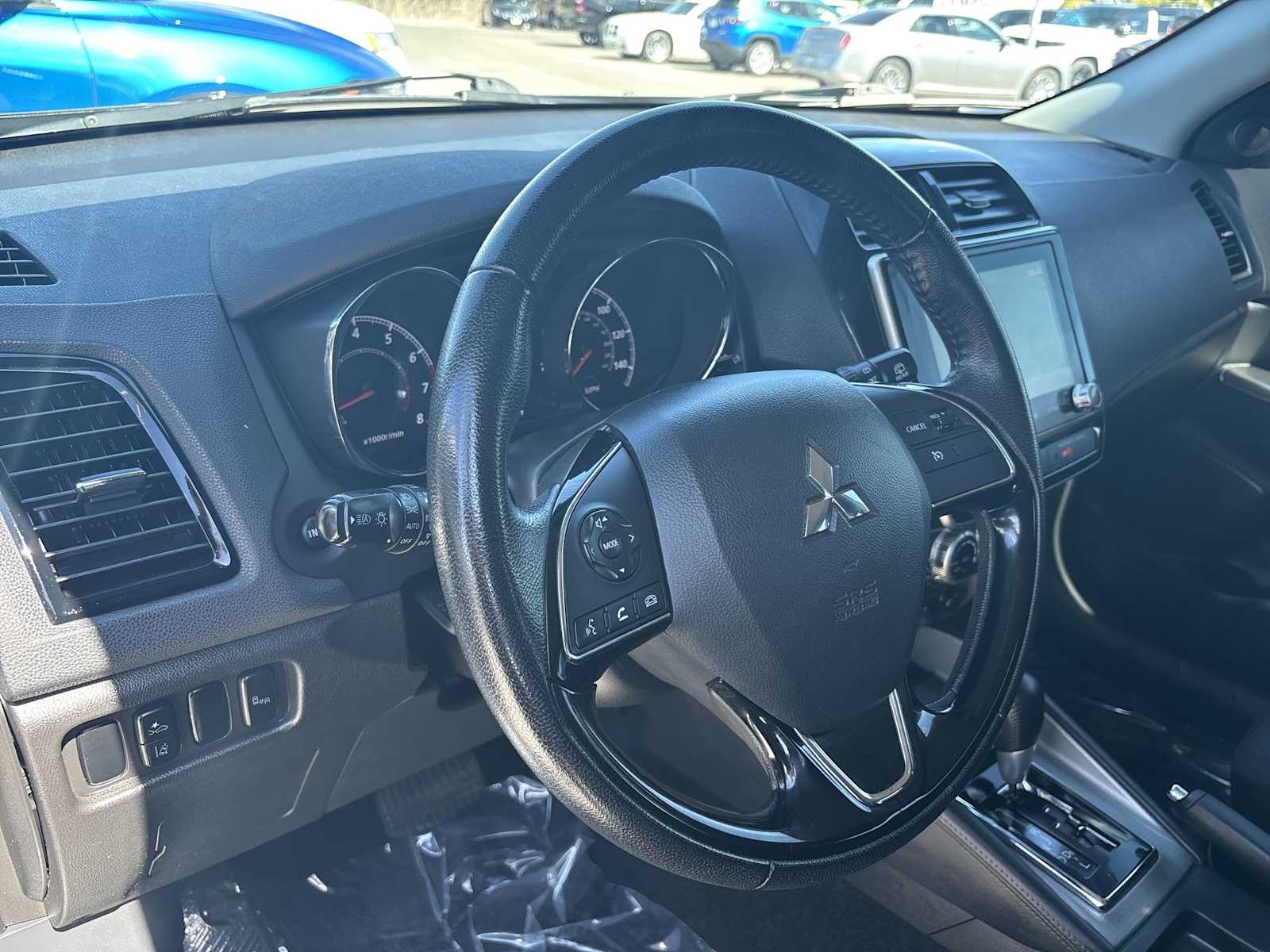2021 Mitsubishi Outlander Sport SE photo 2