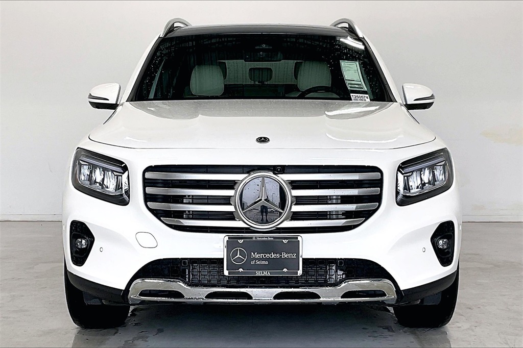 2025 Mercedes Benz GLB 250 photo 3