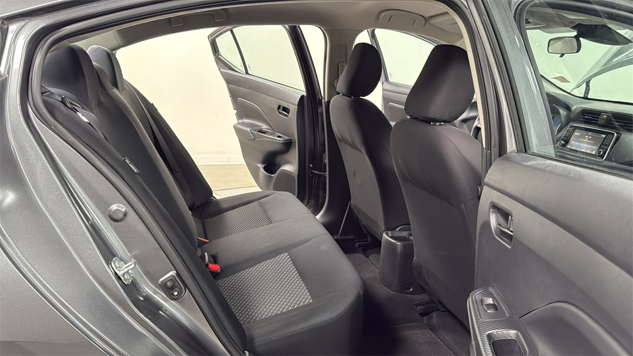 2021 Nissan Versa 1.6 S photo 17