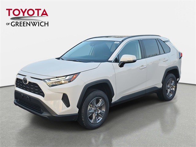 2025 Toyota RAV4 XLE's photo