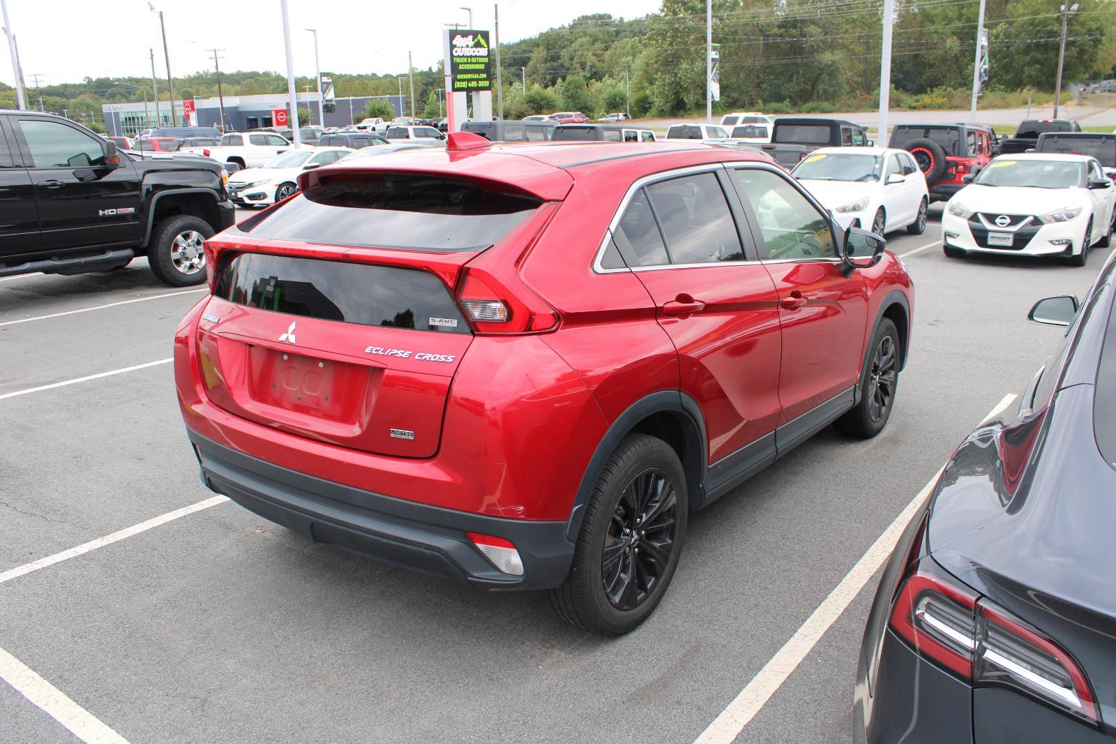2019 Mitsubishi Eclipse Cross LE photo 4