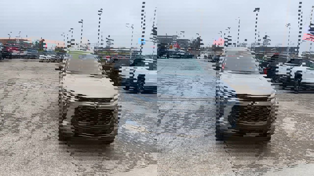 2026 Chevrolet Trax ACTIV photo 2