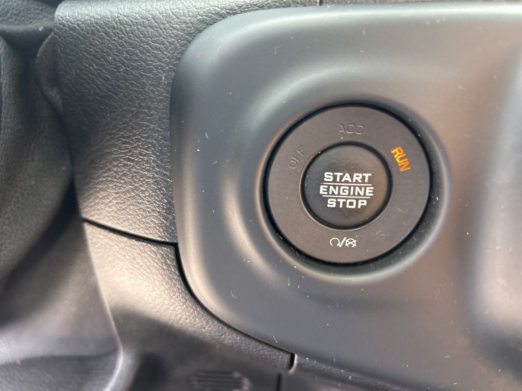 2019 Jeep Wrangler Unlimited Sahara photo 42