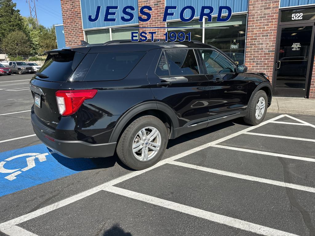 2024 Ford Explorer XLT photo 2