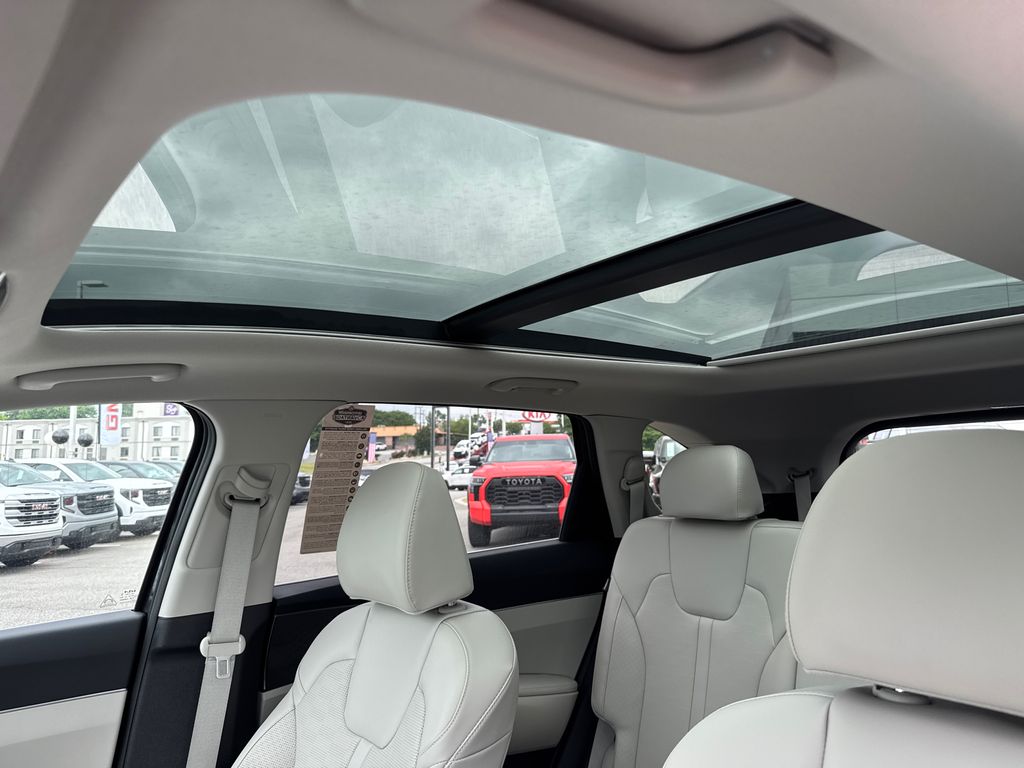 2025 Kia Sorento S photo 29