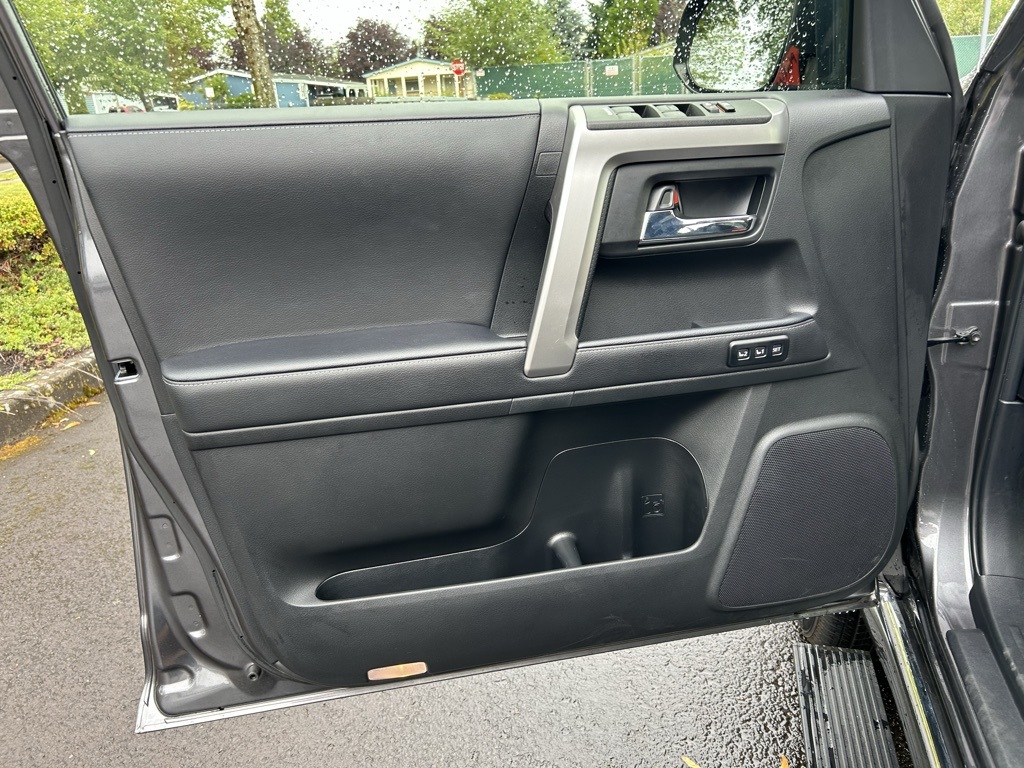 2023 Toyota 4Runner Limited photo 9