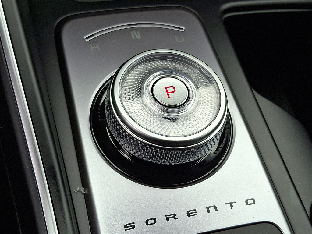 2026 Kia Sorento Plug-In Hybrid EX photo 4