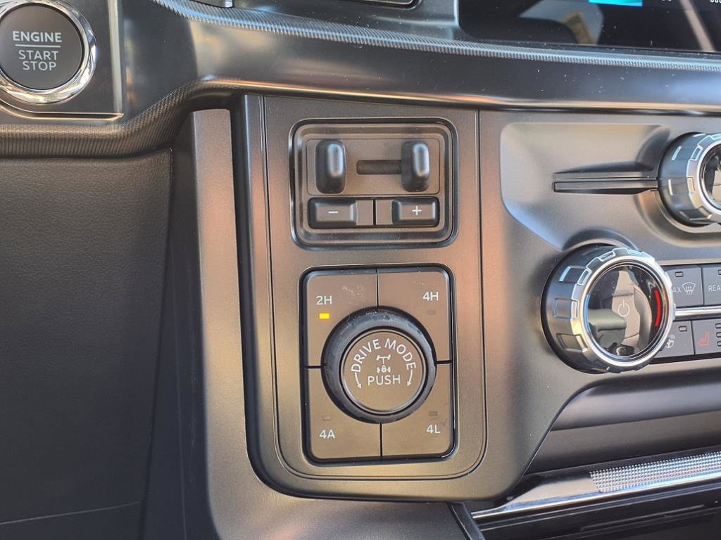 2025 Ford F-150 Lariat photo 18