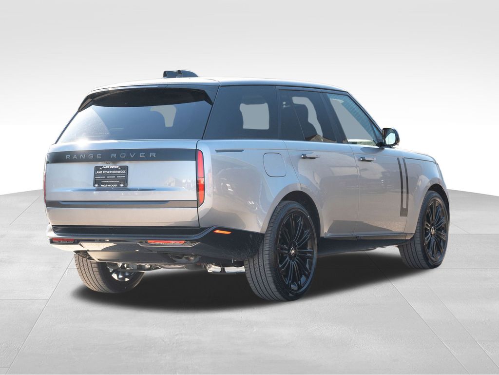 2025 Land Rover Range Rover SE photo 4