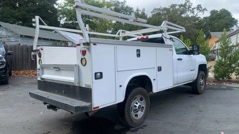 2016 Chevrolet Silverado 2500HD Work Truck photo 3