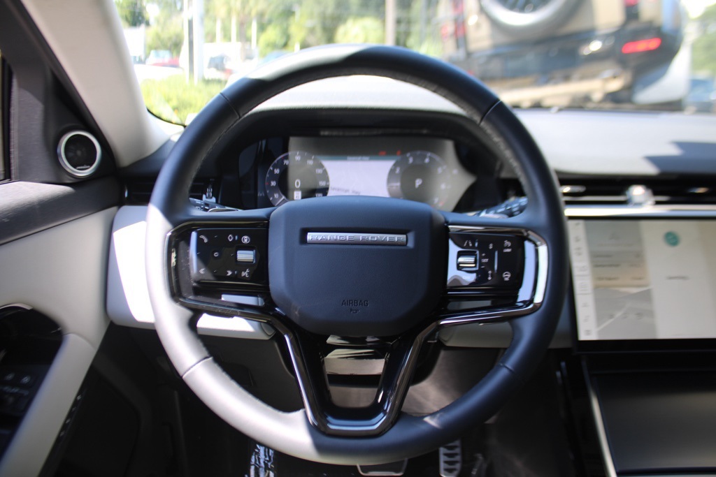2024 Land Rover Range Rover Evoque Dynamic SE photo 14