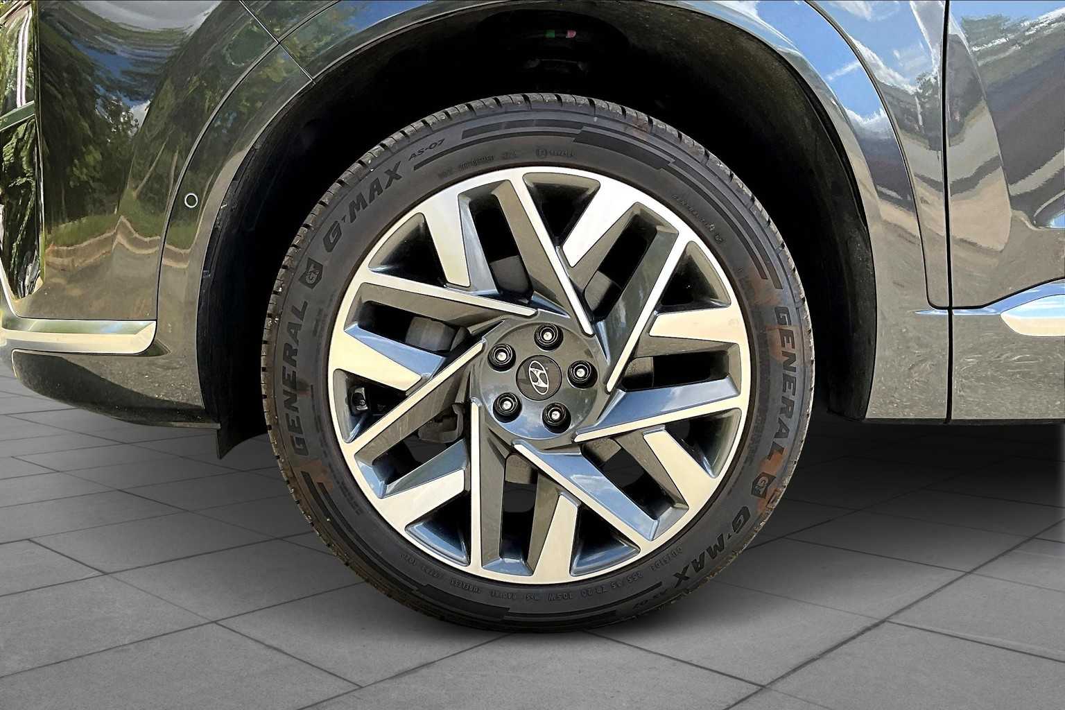 2022 Hyundai Santa Fe Calligraphy photo 10