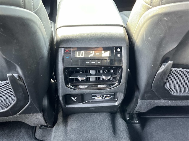 2024 Jeep Grand Cherokee Altitude photo 15