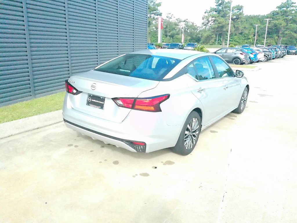 2024 Nissan Altima 2.5 SV photo 3