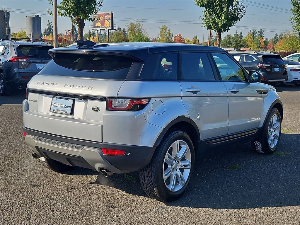 2017 Land Rover Range Rover Evoque SE photo 4