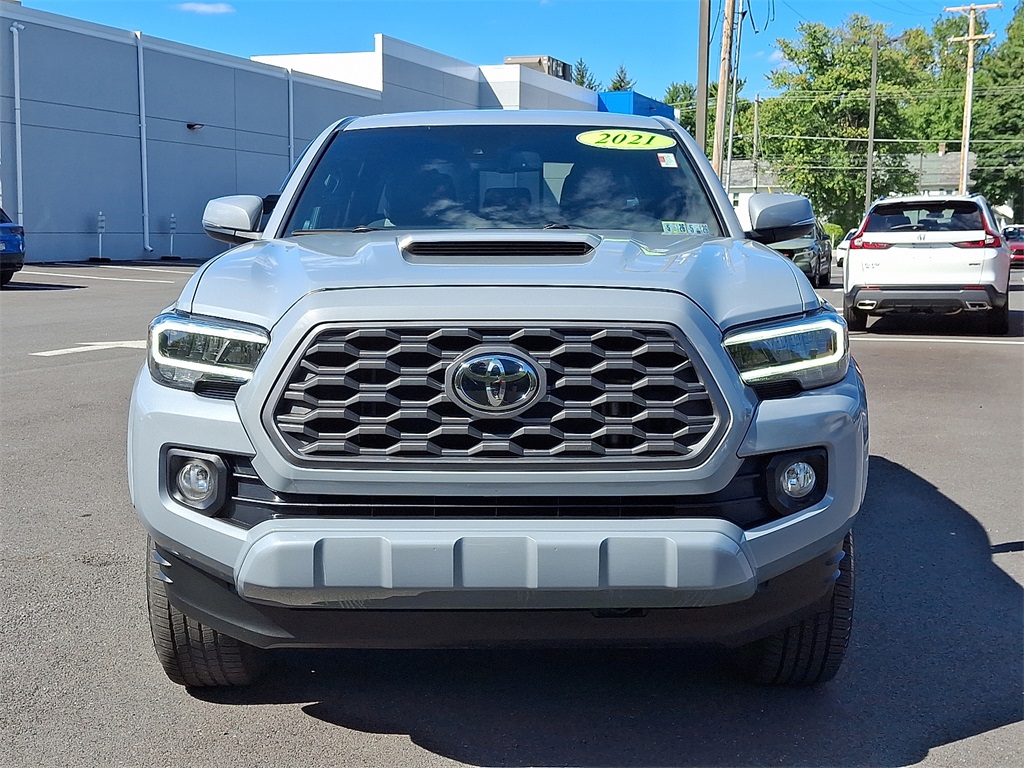 2021 Toyota Tacoma TRD Sport photo 2