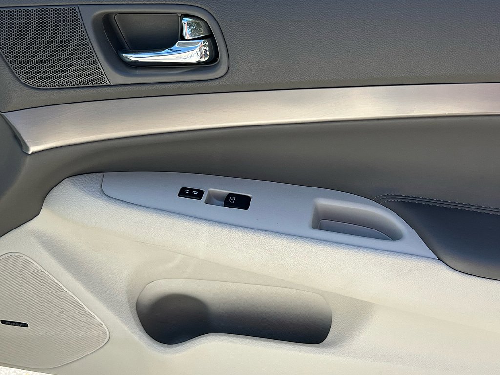 2013 Infiniti G37 Journey photo 21