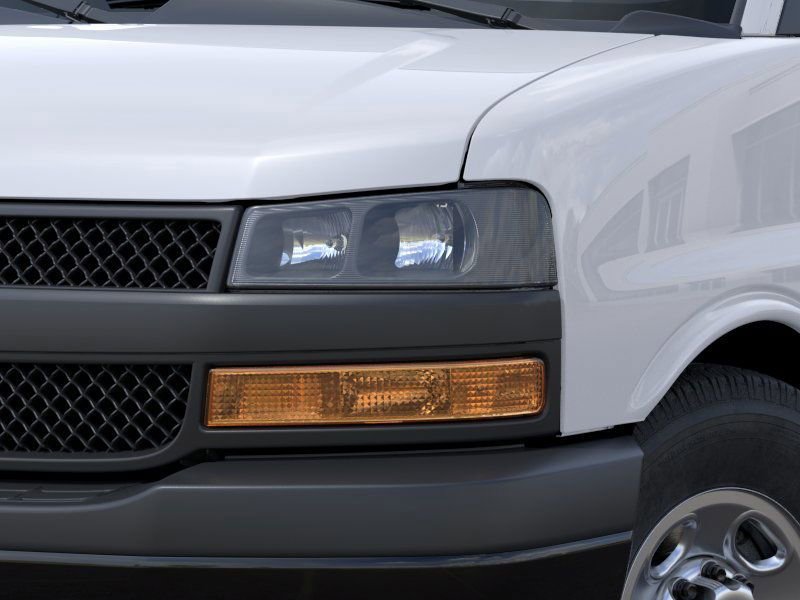 2025 Chevrolet Express Cargo 3500 photo 9