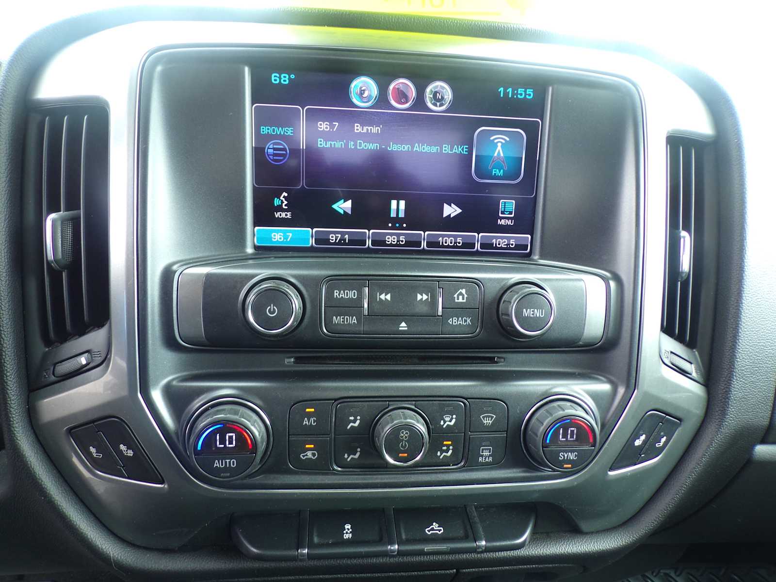 2015 Chevrolet Silverado 1500 LT photo 12
