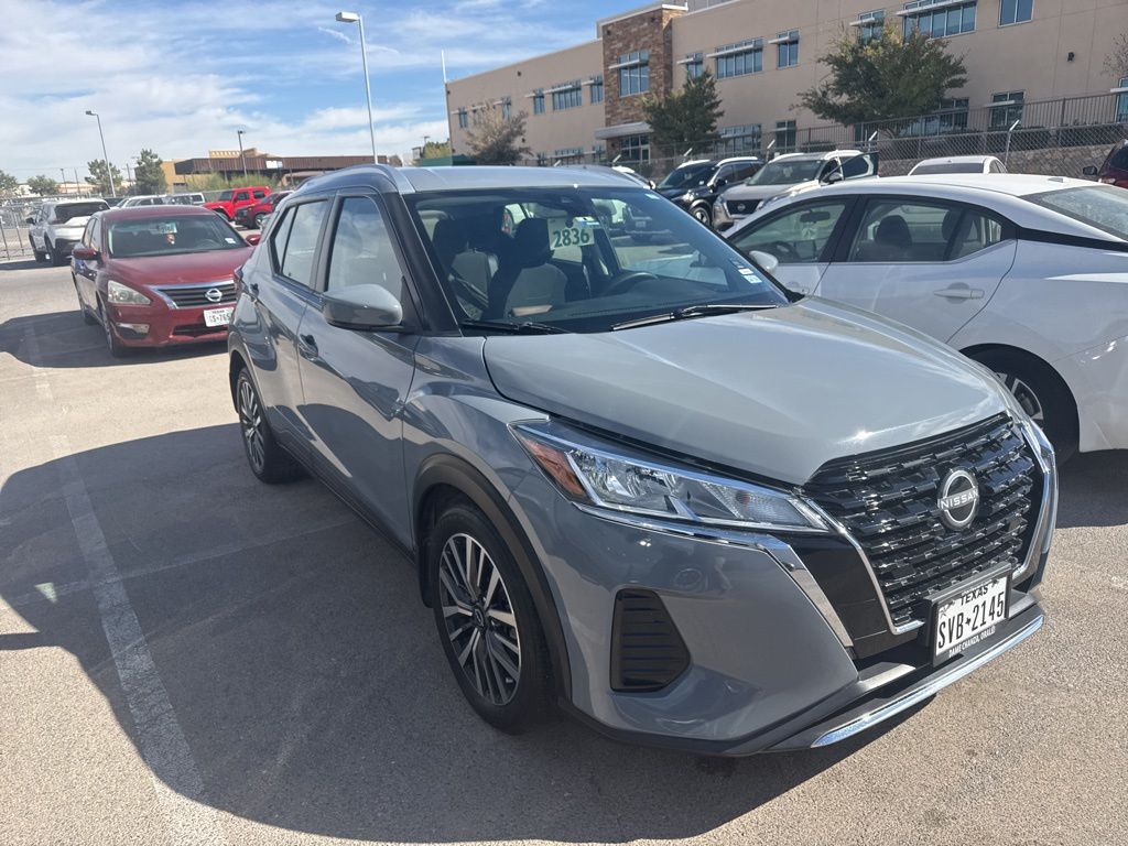 2023 Nissan Kicks SV photo 2