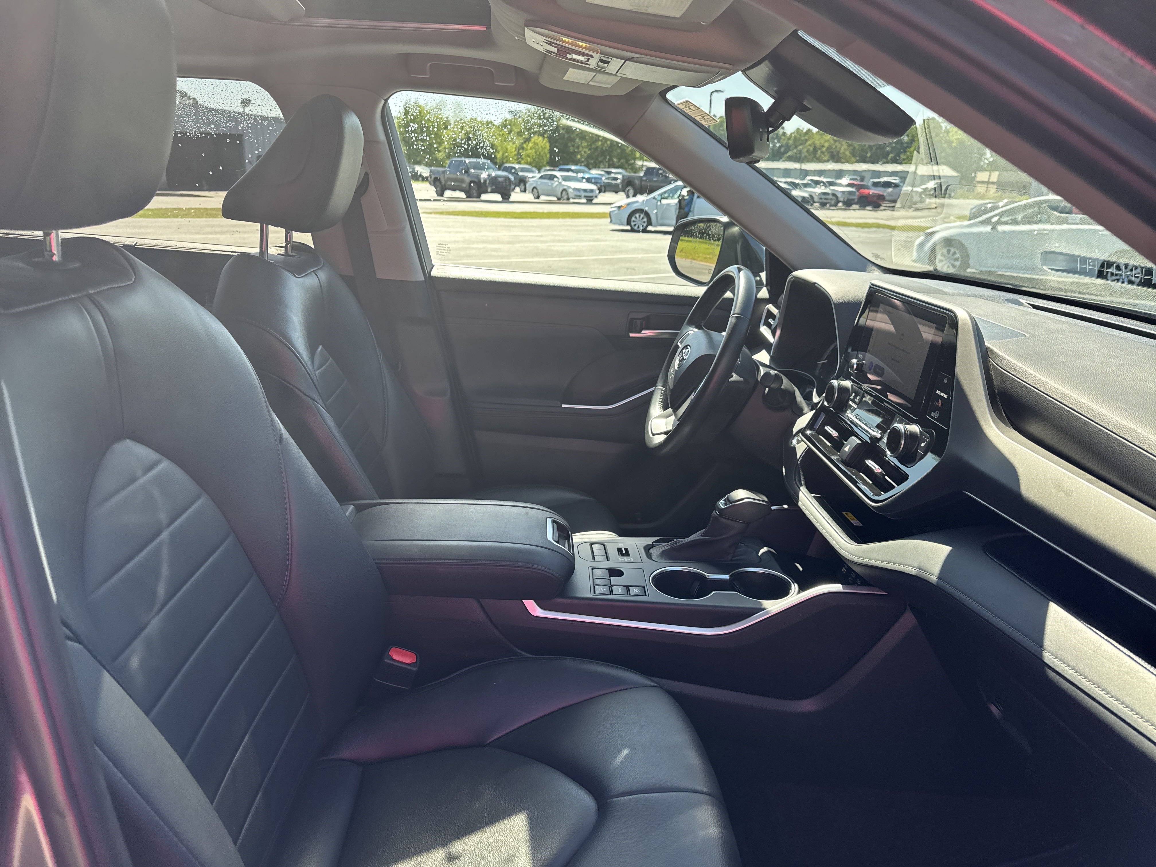 2023 Toyota Highlander XLE photo 27