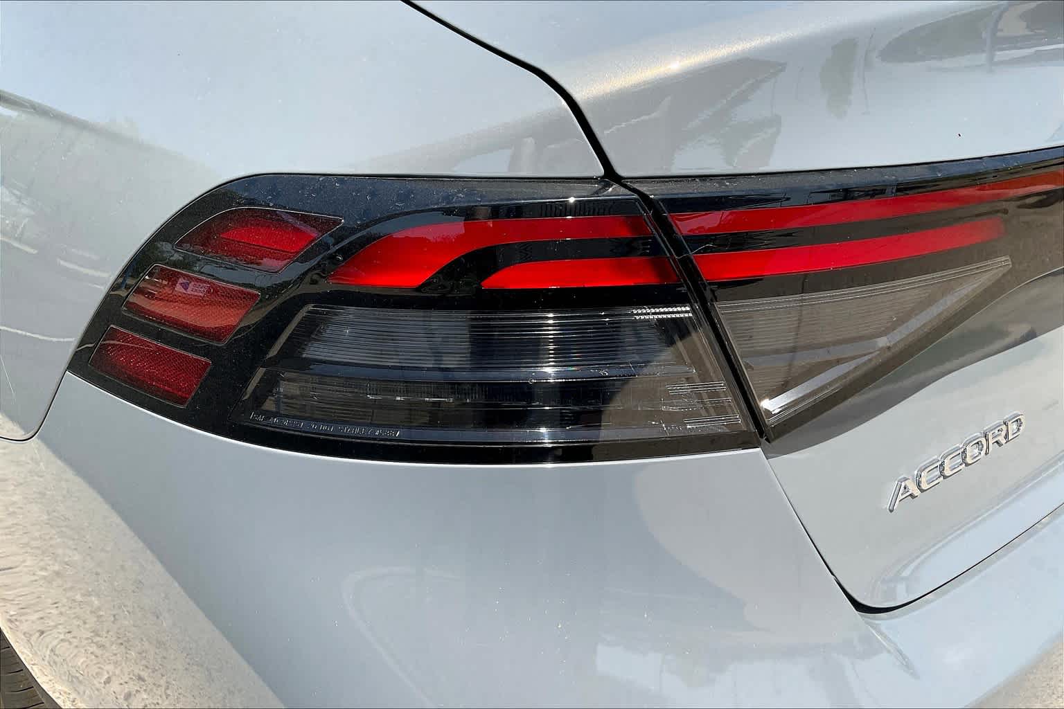 2025 Honda Accord Hybrid EX-L photo 12