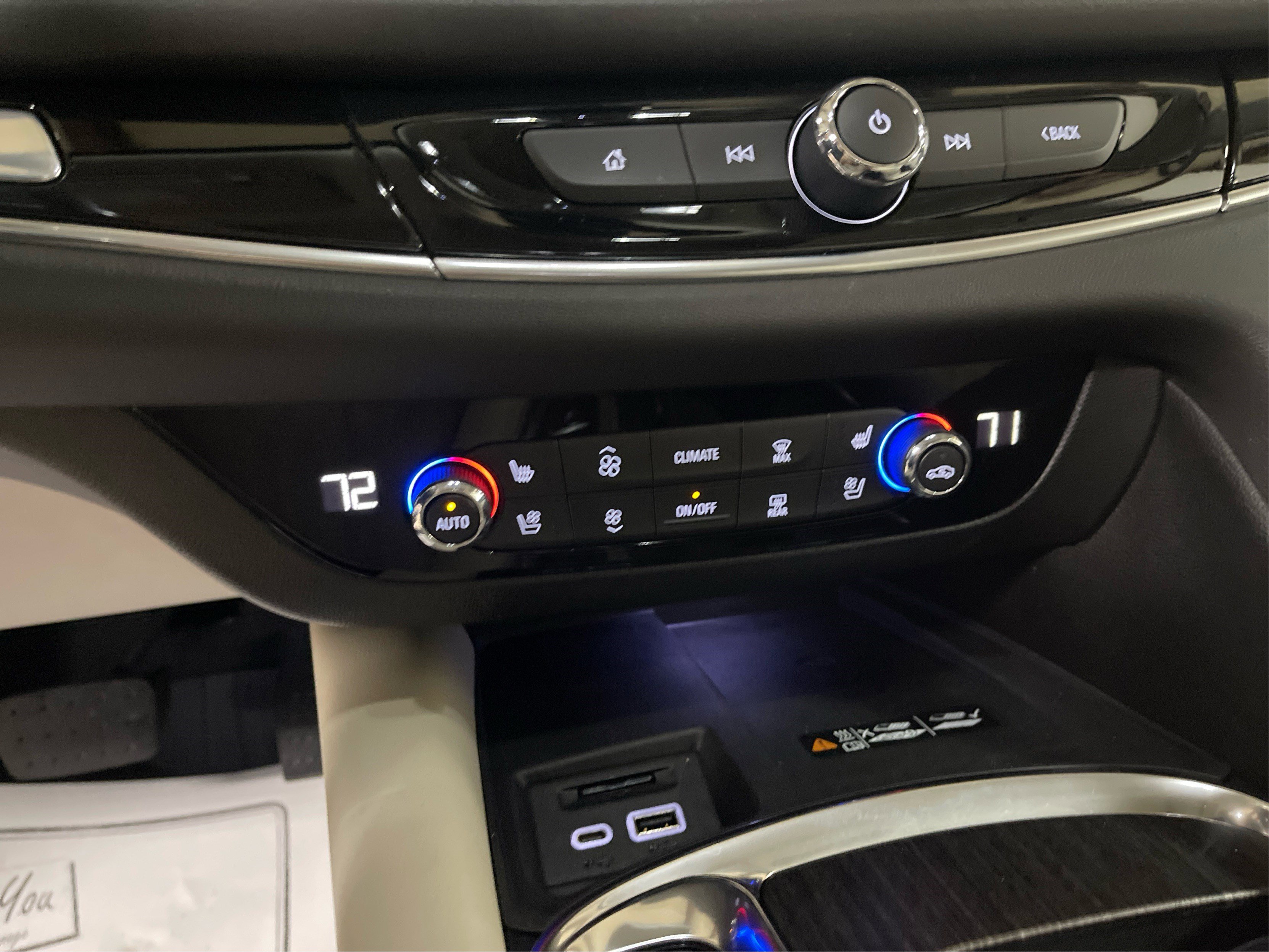 2022 Buick Enclave Avenir photo 18