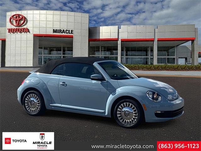 2013 Volkswagen Beetle 2.5's photo