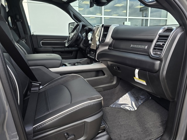 2026 Ram 2500 Laramie photo 29