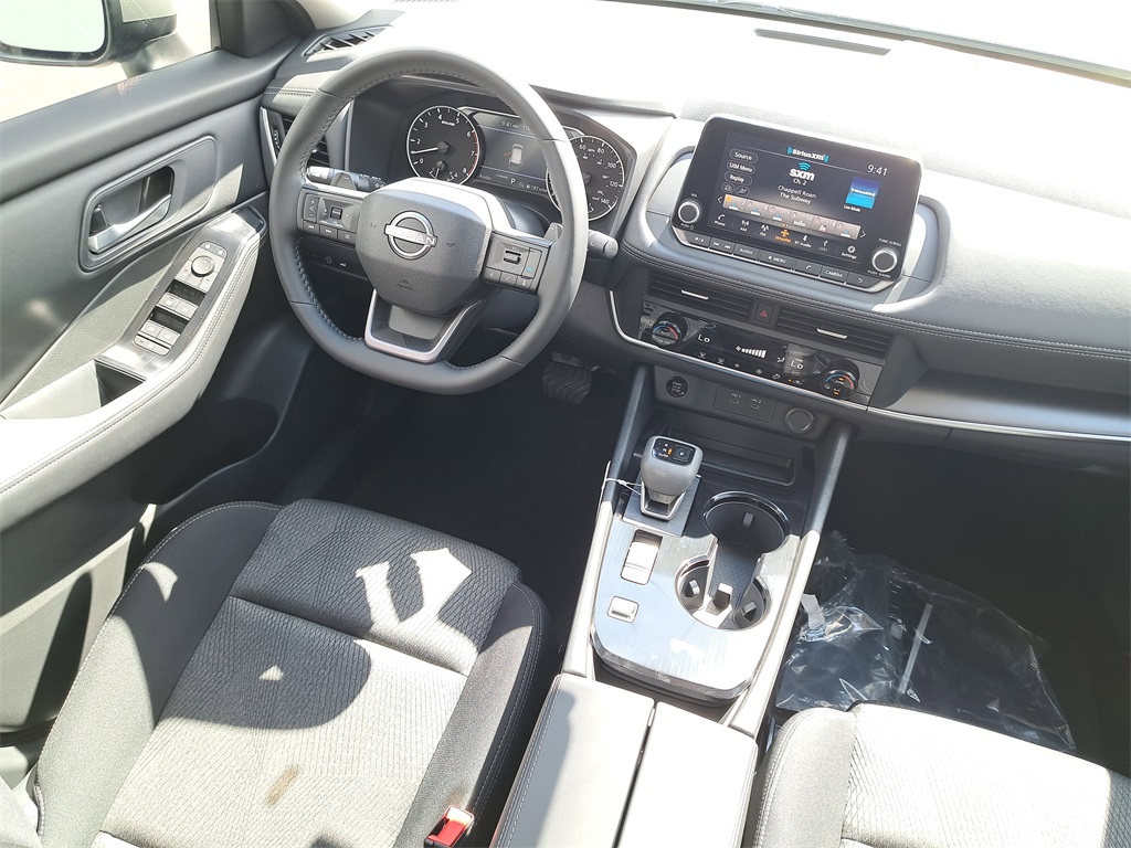 2026 Nissan Rogue SV photo 15